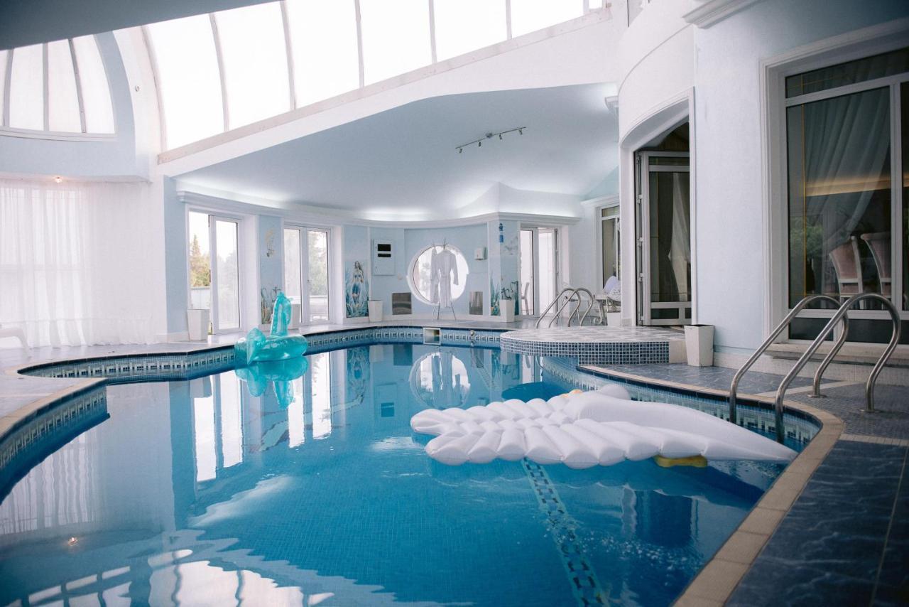 Villa Fruska Gora Klub Krstasice *